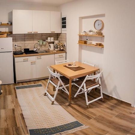 Apartmani Jovcic เลสโควัซ ภายนอก รูปภาพ