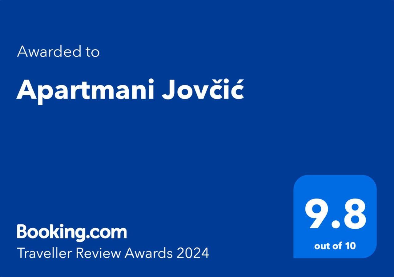 Apartmani Jovcic เลสโควัซ ภายนอก รูปภาพ